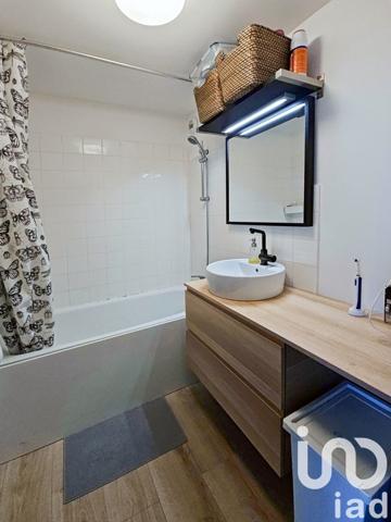 Appartement 3 pièces de 59 m² à Combs-la-Ville (77380)