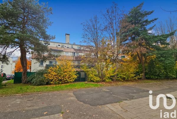 Appartement 3 pièces de 59 m² à Combs-la-Ville (77380)