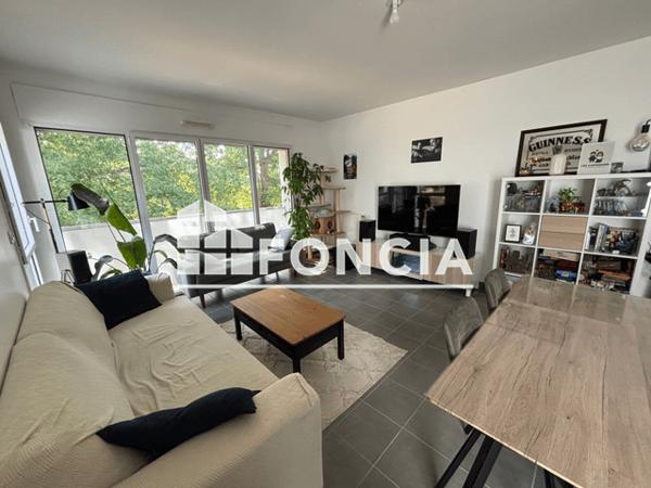 Location Appartement 4 pièces 100.98 m² - 9 RUE JOSEPH MARTRAY Rennes 35000