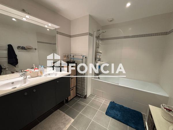 Location Appartement 4 pièces 100.98 m² - 9 RUE JOSEPH MARTRAY Rennes 35000