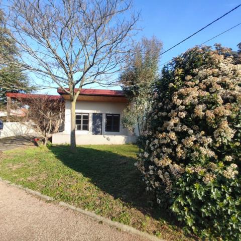 Beaux volumes et luminosité : une maison idéale à deux pas du centre SAINT JUST SAINT RAMBERT (42)