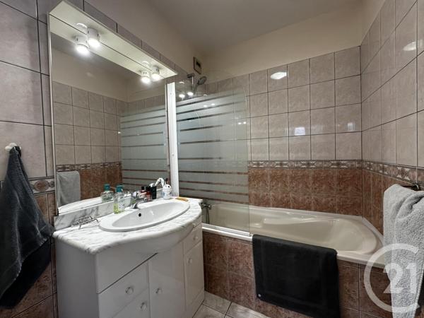 Appartement F3 à vendre  3 pièces - 77,36 m2 SARTROUVILLE - 78