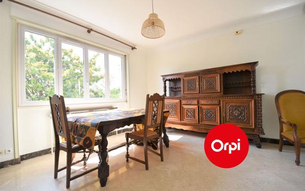 Appartement à louer    1 pièce •  Saint-Priest