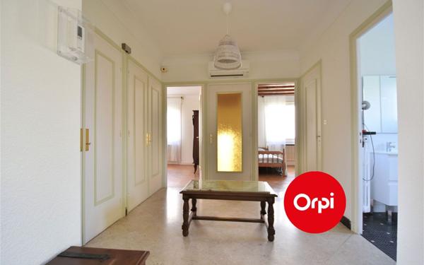 Appartement à louer    1 pièce •  Saint-Priest