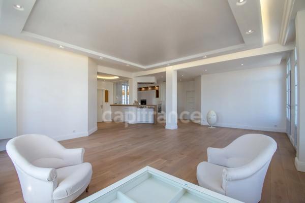 Royan hypercentre – Appartement de standing à l’esprit loft
