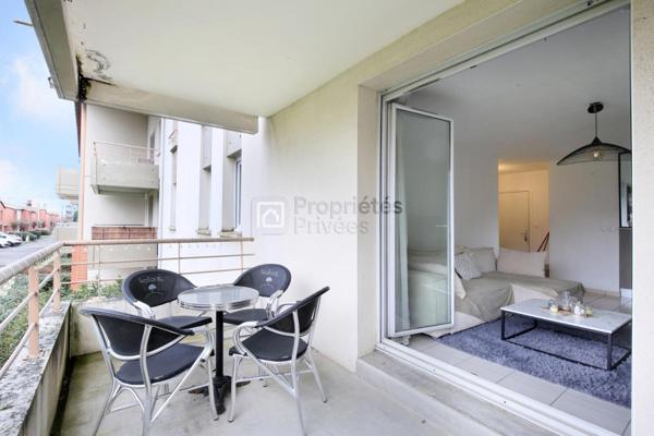 Appartement T3 meublé - 2 stationnements - piscine