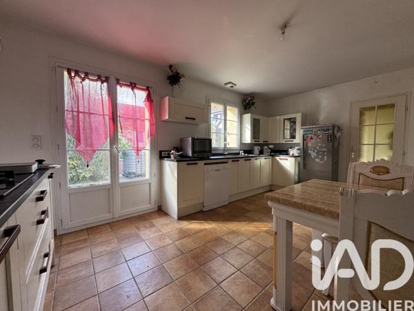 Maison à vendre 7 pièces 162 m² Courville-sur-Eure
