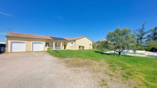 MAGNIFIQUE VILLA DE PLAIN PIED AVEC PISCINE VUE PYRENEES