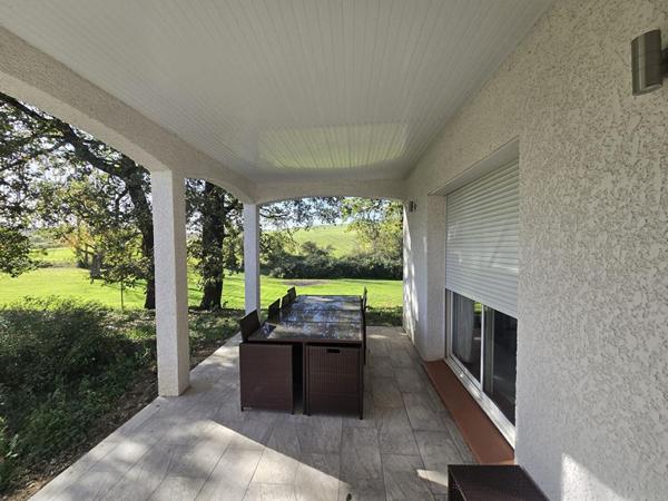 Agréable maison de plain pied proximité Montastruc 4 pièce(s) 117 m2 Charmante maison de plain-pied dans un écrin de verdure