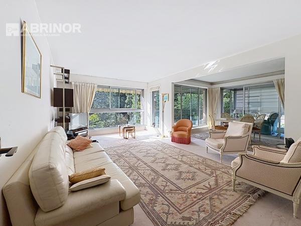 Appartement de standing de Type 4 -Balcon-Loggia- garage 2 voitures- place de parking. RONCHIN