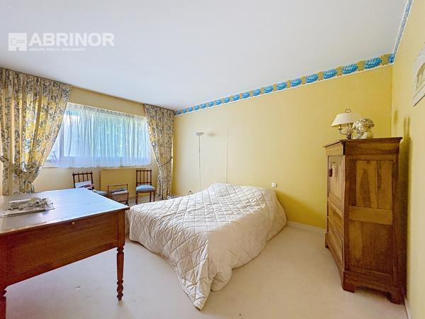 Appartement de standing de Type 4 -Balcon-Loggia- garage 2 voitures- place de parking. RONCHIN