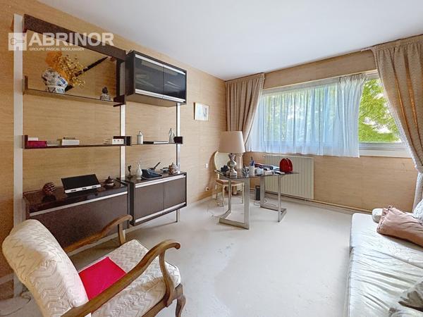 Appartement de standing de Type 4 -Balcon-Loggia- garage 2 voitures- place de parking. RONCHIN
