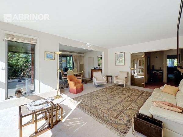 Appartement de standing de Type 4 -Balcon-Loggia- garage 2 voitures- place de parking. RONCHIN