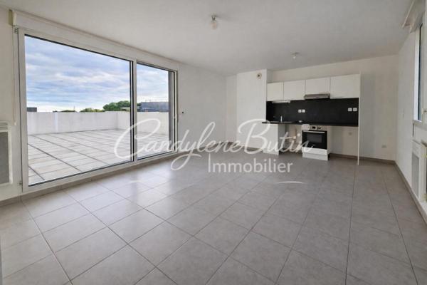 Appartement T3 en attique avec grande terrasse