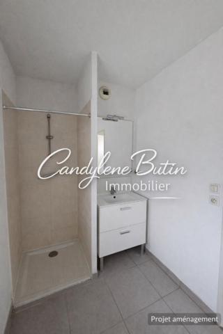 Appartement T3 en attique avec grande terrasse