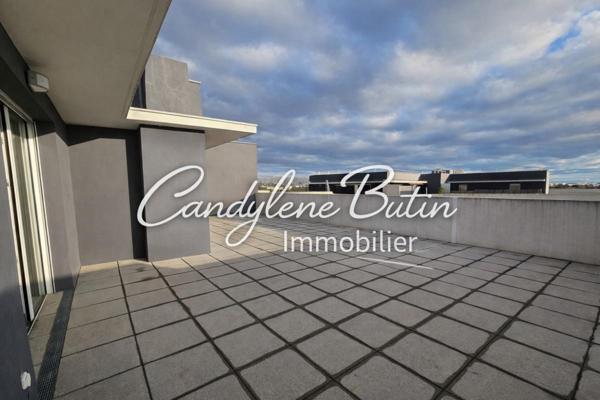 Appartement T3 en attique avec grande terrasse