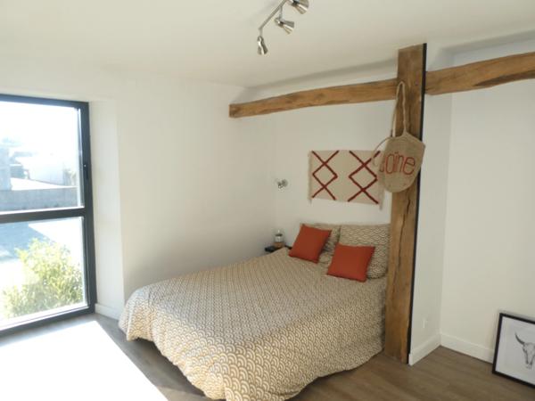 VAGNEY (88)Propriété d'exception T8 avec un appartement T3 exploité en location saisonnière , piscine , terrain 900m². avec piscine, terrain 900m².