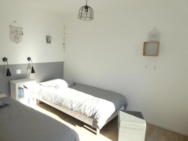 VAGNEY (88)Propriété d'exception T8 avec un appartement T3 exploité en location saisonnière , piscine , terrain 900m². avec piscine, terrain 900m².