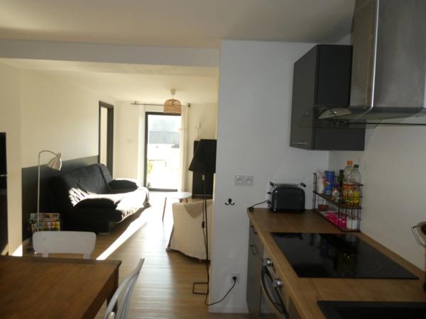 VAGNEY (88)Propriété d'exception T8 avec un appartement T3 exploité en location saisonnière , piscine , terrain 900m². avec piscine, terrain 900m².