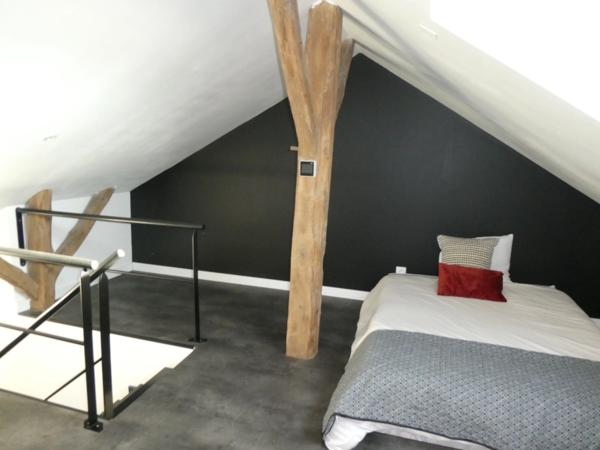 VAGNEY (88)Propriété d'exception T8 avec un appartement T3 exploité en location saisonnière , piscine , terrain 900m². avec piscine, terrain 900m².