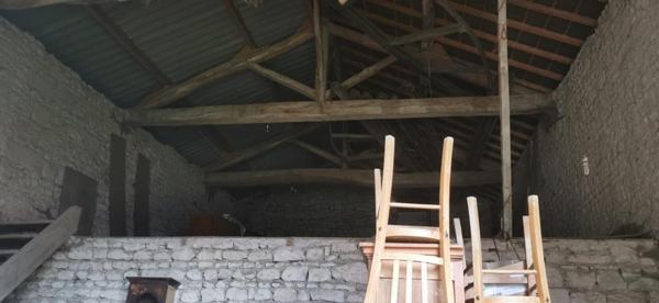 Corps de ferme maison + batiment + terrain 12330m2