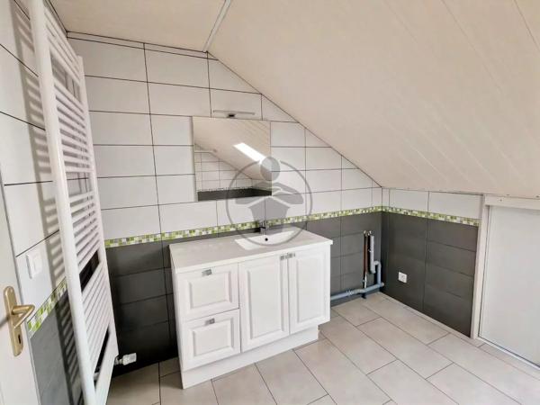 Vente                                                      Maison
                        
                     8 pièces                      219 m2                     à Chalezeule