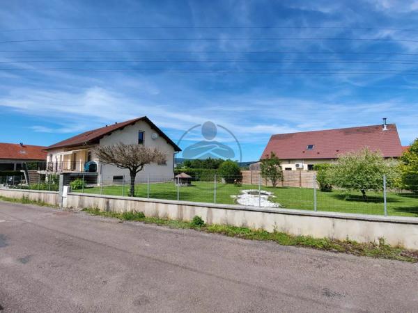 Vente                                                      Maison
                        
                     8 pièces                      219 m2                     à Chalezeule
