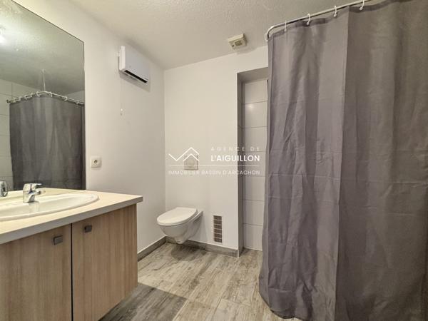 Apt. 3 pièces RdC, terrasse et parking