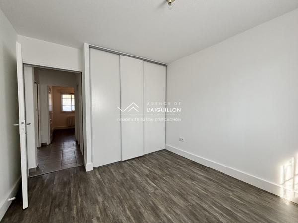 Apt. 3 pièces RdC, terrasse et parking