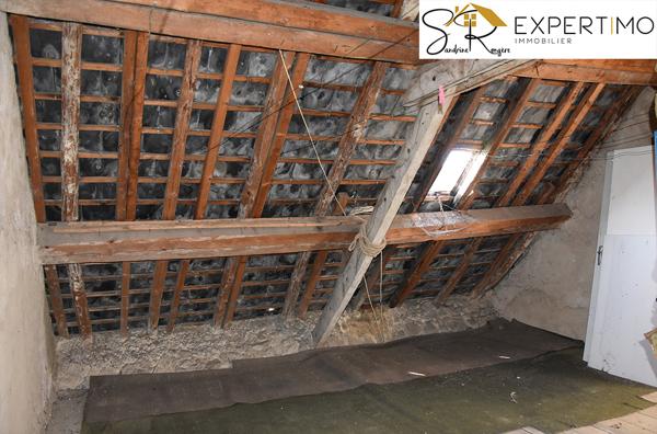 Saint-Gervais-d'Auvergne (63390) Maison à Rénover avec Fort Potentiel à Saint-Gervais d'Auvergne (63390)