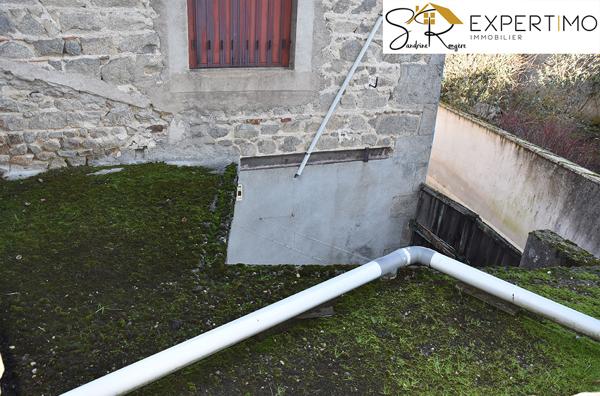 Saint-Gervais-d'Auvergne (63390) Maison à Rénover avec Fort Potentiel à Saint-Gervais d'Auvergne (63390)