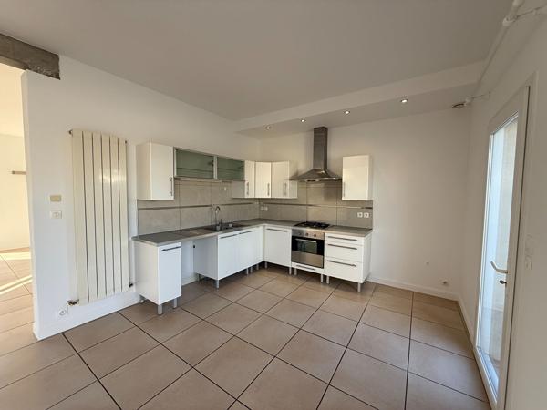 MAISON RENOVEE 4 CHAMBRES AVEC JARDIN ET GARAGE CARCASSONNE