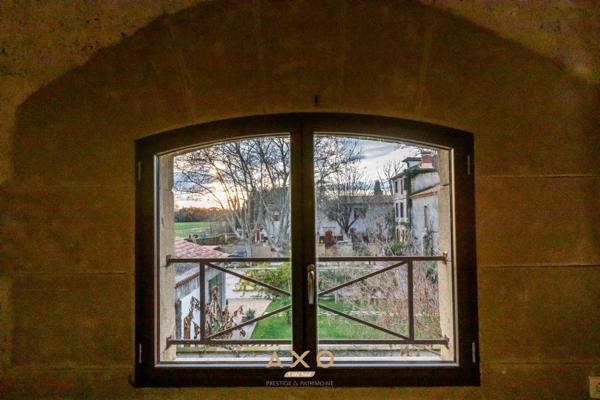 AIMARGUES - ANCIEN CHAI - T6 -  260 M2 - TERRAIN - 5 000 M2 - 780 000 