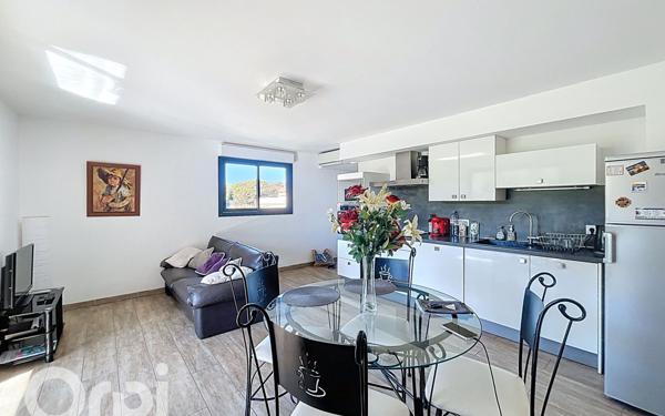 Appartement à vendre    3 pièces • 59,93 m2 Saint-Raphaël