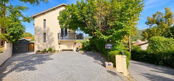 Maison rénovée d’environ 150 m² avec jardin – Proche centre-ville de Gap