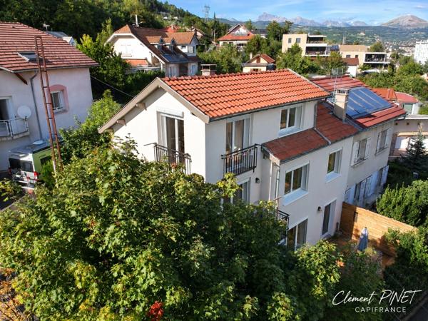 Maison rénovée d’environ 150 m² avec jardin – Proche centre-ville de Gap