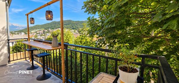 Maison rénovée d’environ 150 m² avec jardin – Proche centre-ville de Gap