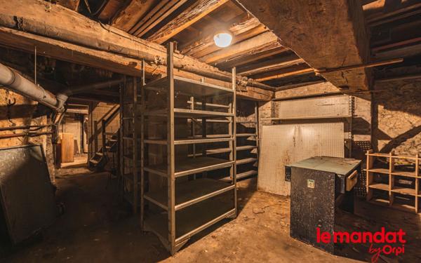 Immeuble à vendre    5 pièces •  Laon