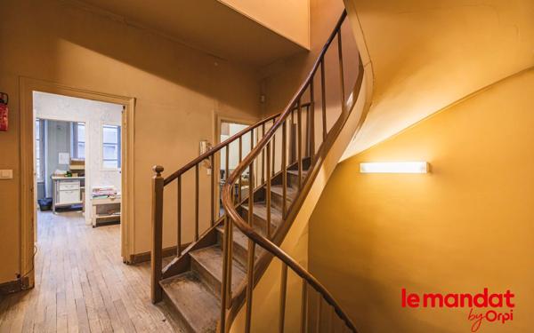 Immeuble à vendre    5 pièces •  Laon