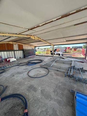 À vendre - Local professionnel 417 m² situé à Miramas (13140)