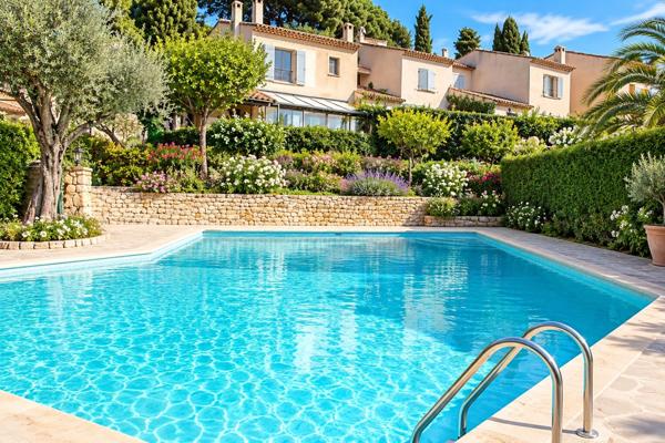 Maison à vendre 4 pièces MOUGINS (06)