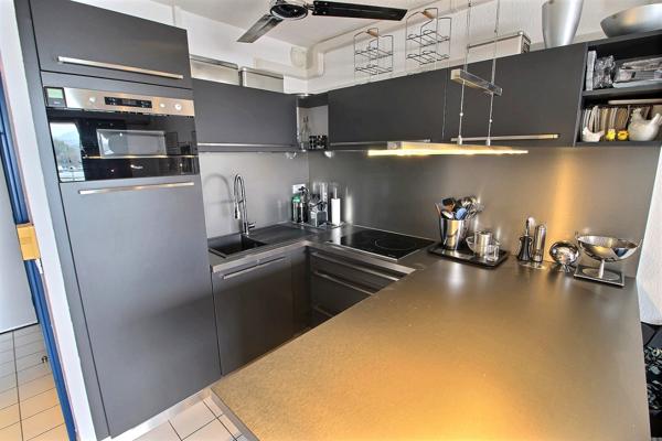 A VENDRE - PORT - ARGELES - APPT 35 M² ENV - VUE MER AVEC TERRASSE ET PARKING.