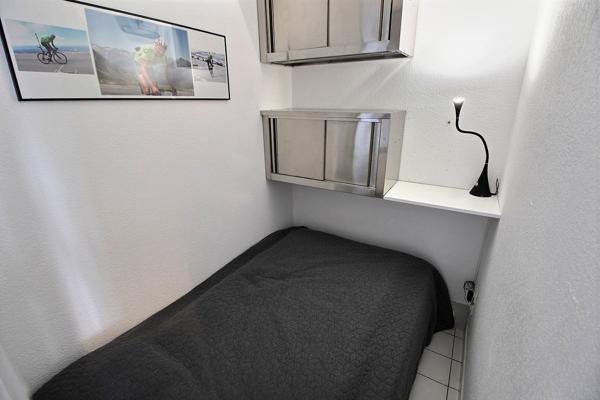 A VENDRE - PORT - ARGELES - APPT 35 M² ENV - VUE MER AVEC TERRASSE ET PARKING.