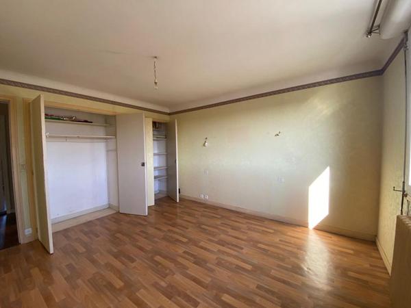 ENSEMBLE IMMOBILIER -  44680 SAINTE PAZANNE  - BUDGET 249 600  HAI