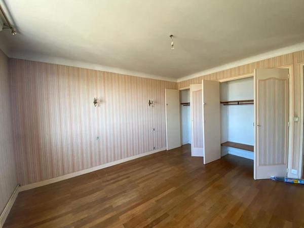 ENSEMBLE IMMOBILIER -  44680 SAINTE PAZANNE  - BUDGET 249 600  HAI