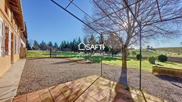 À Lézat-sur-Lèze – Longère avec dépendances sur 2 hectares, idéal pour un projet équestre