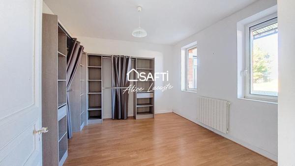 À Lézat-sur-Lèze – Longère avec dépendances sur 2 hectares, idéal pour un projet équestre