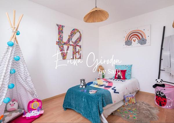 Maison avec jardin idéalement placée !