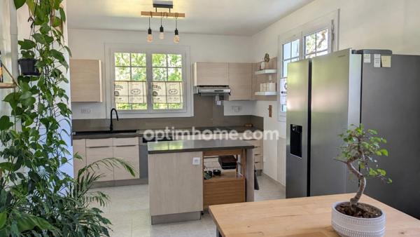 Propriété d'exception CESTAS REJOUIT 235 m2 6 chambres garage et piscine