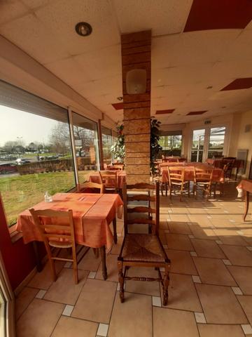 Exclusivité Opportunité d'Investissement Murs et fonds – Ardennes Françaises Hôtel-Restaurant Stratégique – Idéal Investisseurs et Exploitants Belges